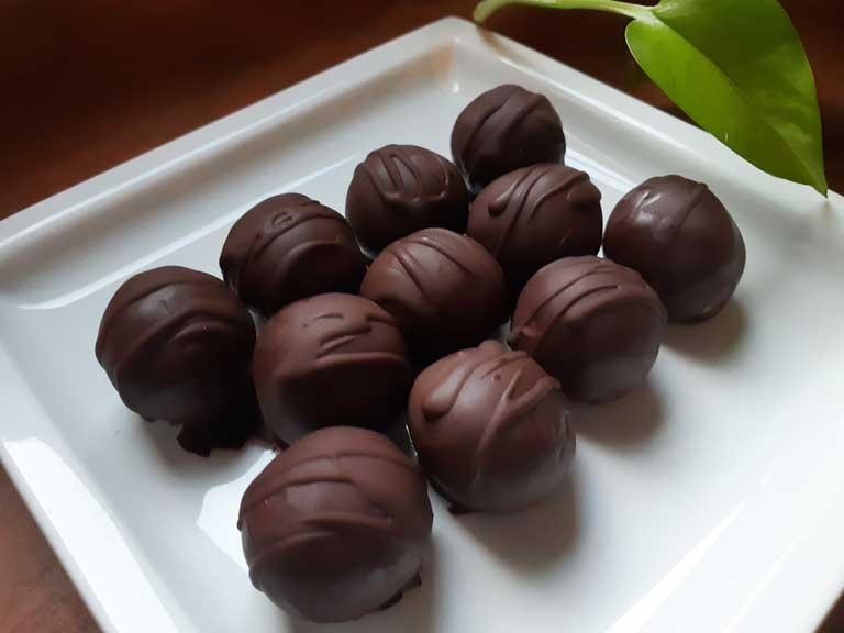 Bonbon-cocco-arachidi-cioccolato