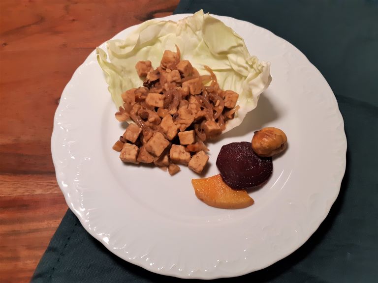 Tempeh con castagne e cipolla