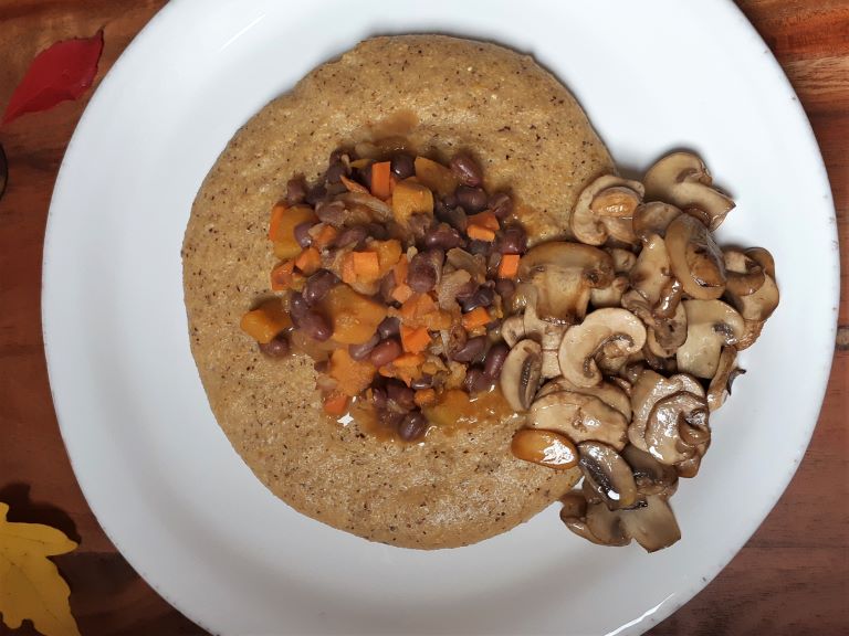 Polenta con stufato di azuki