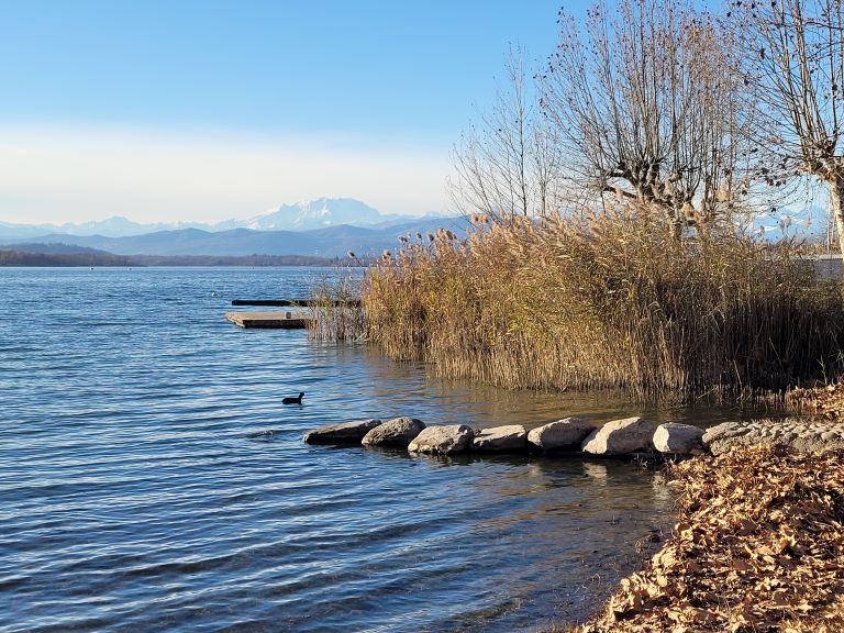 Lago di Varese e la sua pista ciclopedonale