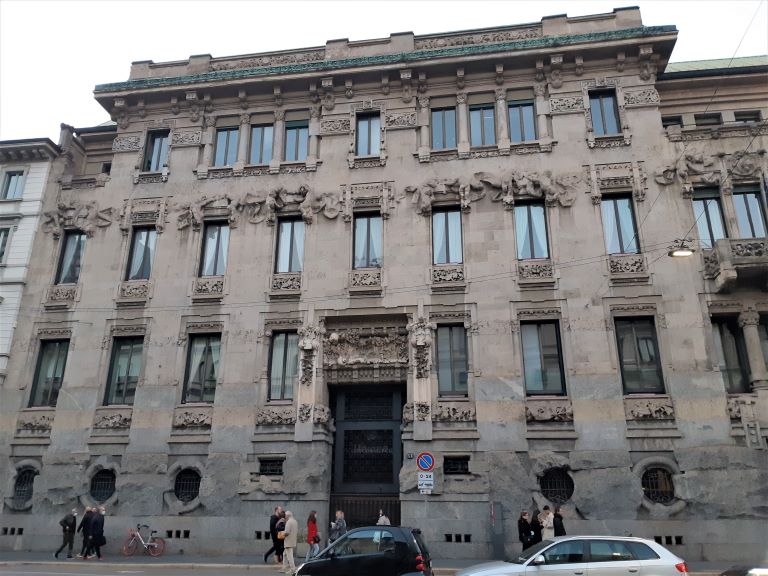 Palazzo Castiglioni su Corso Venezia